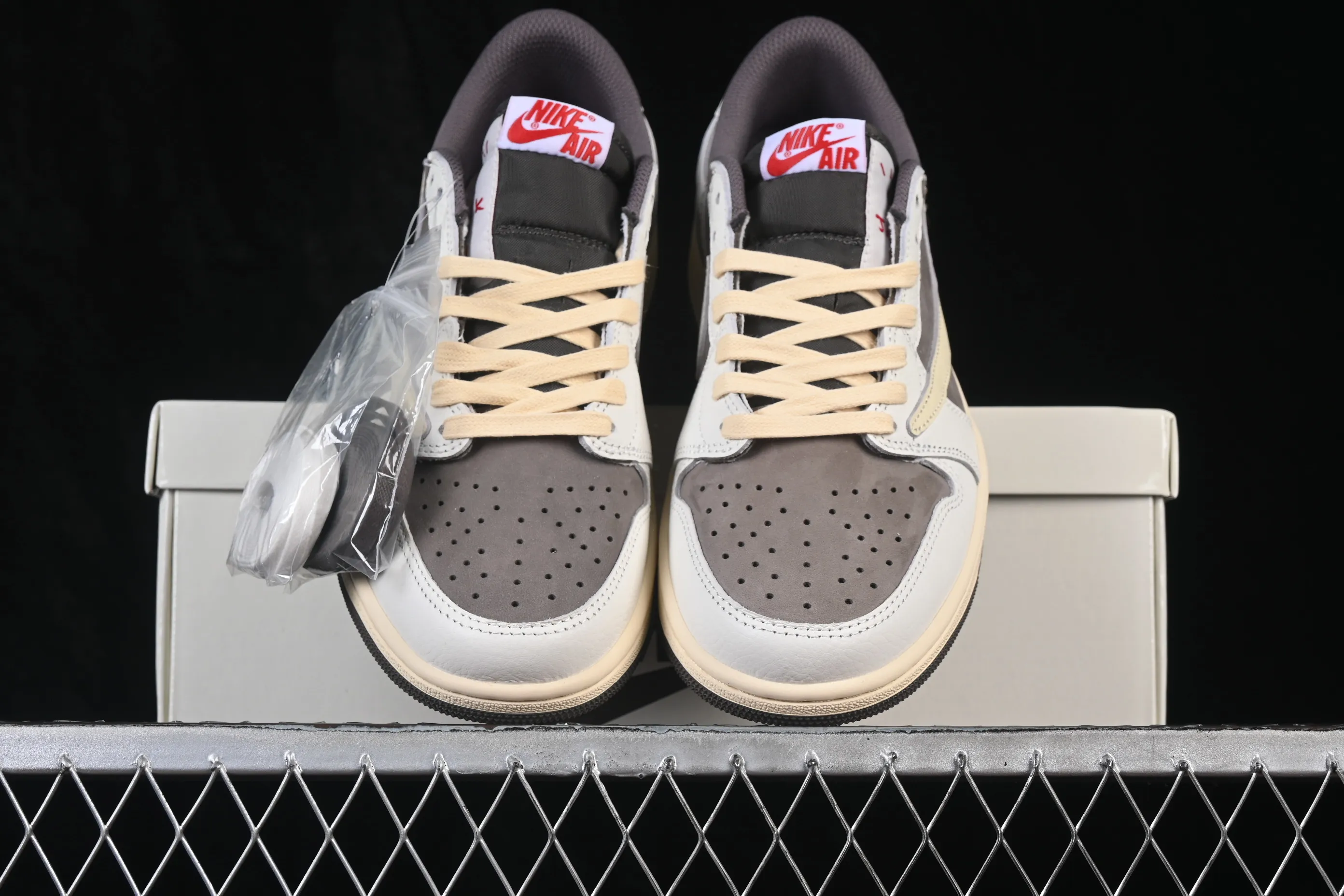 All categories Air Jordan Jordan series basketball shoes Air Jordan 1 Low ZG version Travis Scott x Air Jordan 1 Low OG AJ1 Joe 1 undercut low top full head layer DM7866-162